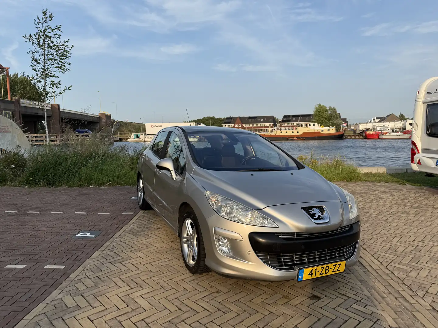 Peugeot 308 1.6 VTi XT Gris - 1
