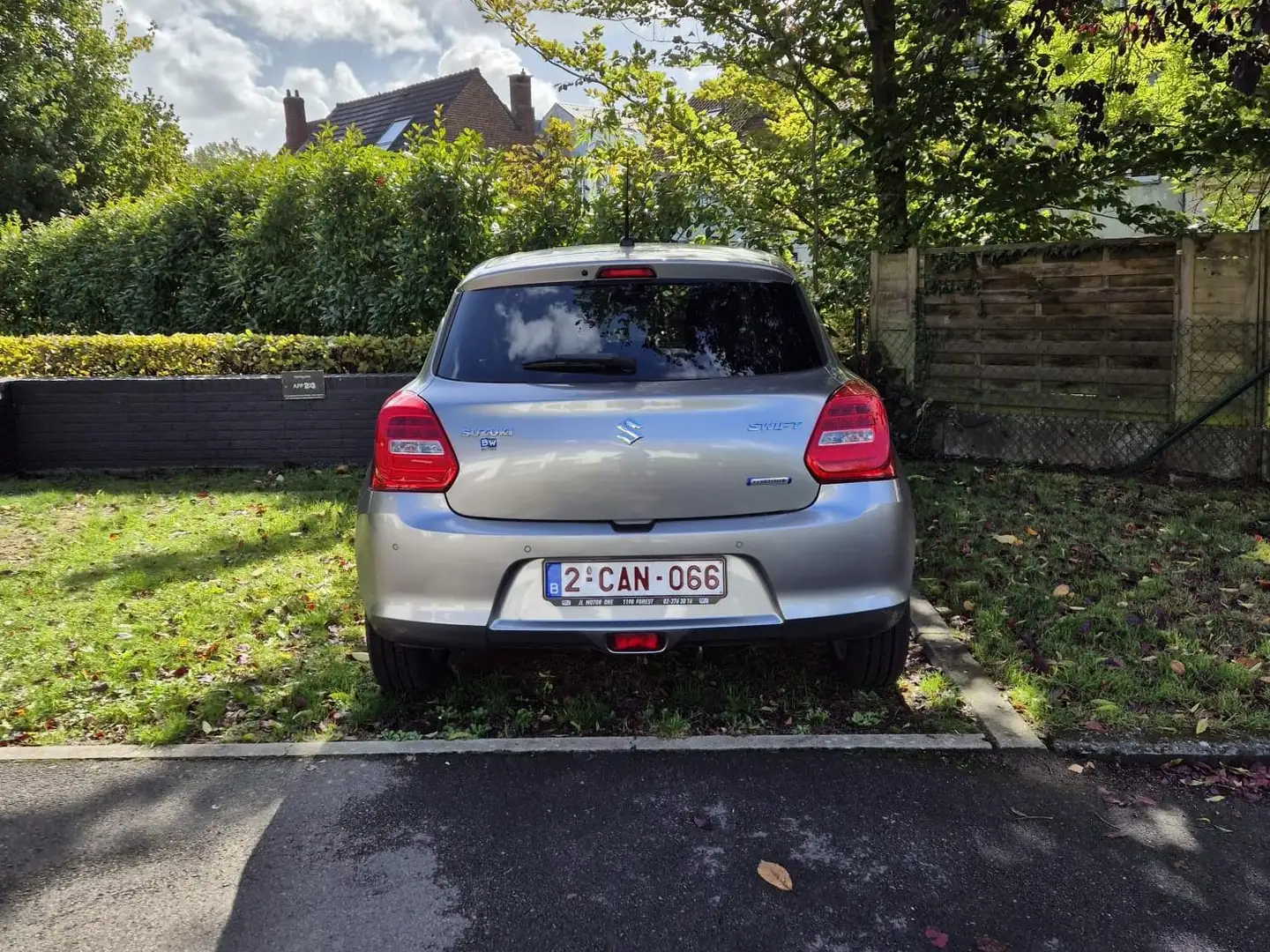Suzuki Swift Full équipée-CarPlay-Airco-Cruise adaptatif Argent - 2