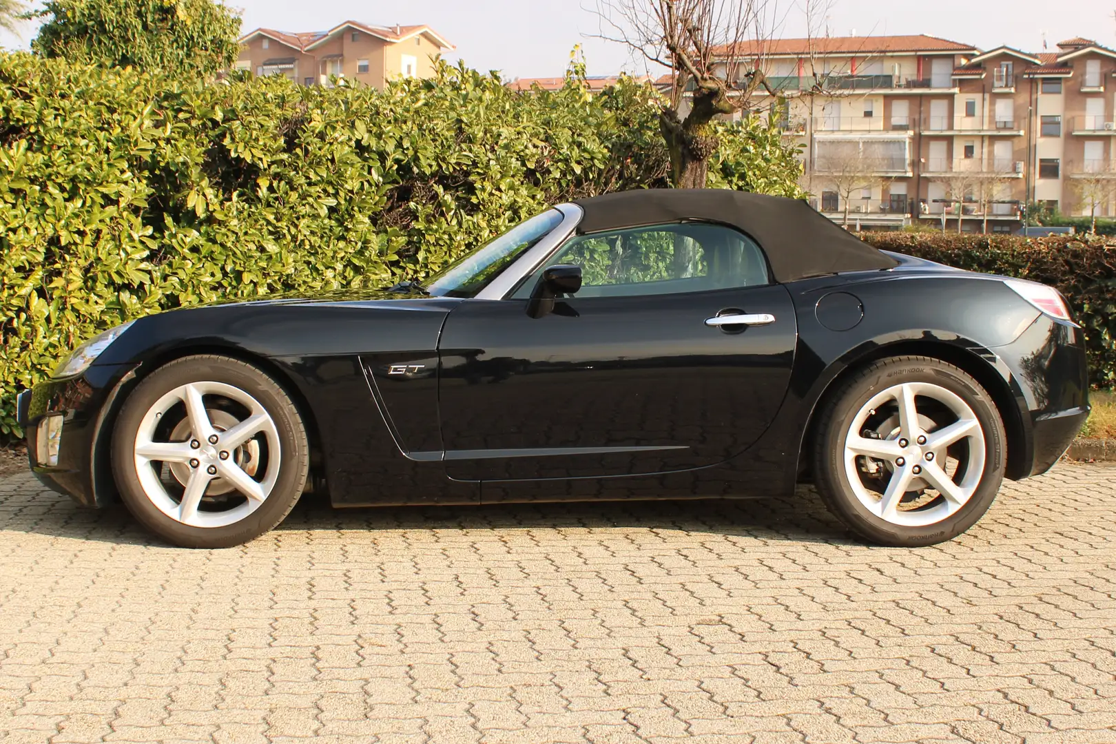 Opel GT 2.0 turbo 16V Roadster 264 CV Zwart - 2