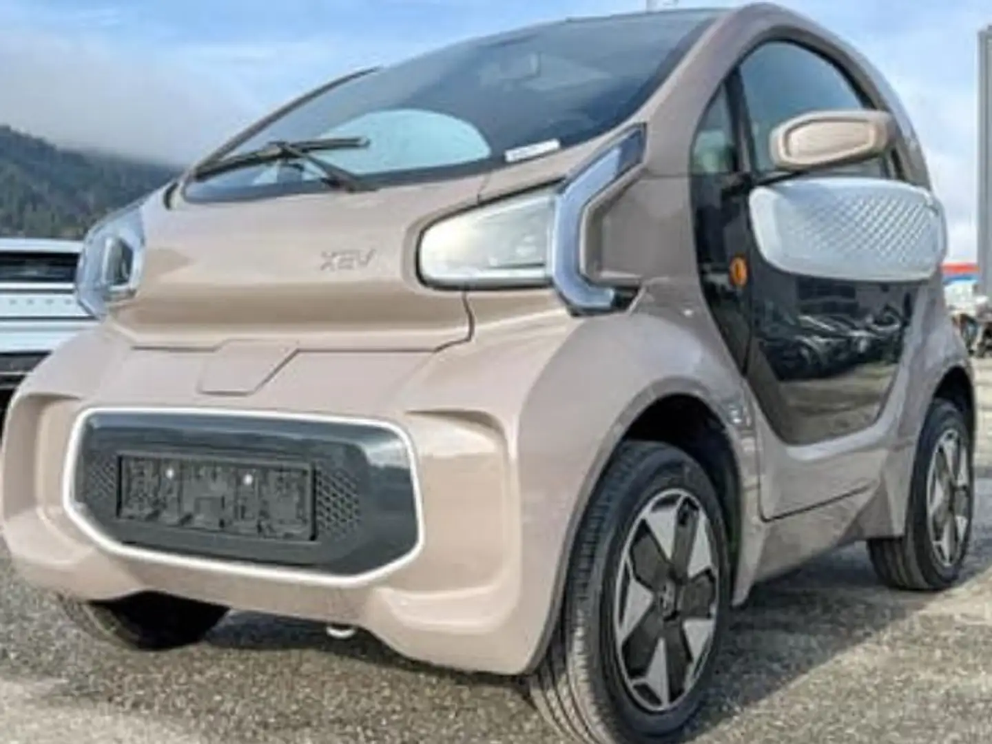XEV Yoyo Sport Erstzulassung 04/2021 Braun - 2