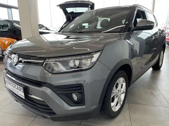 SsangYong Tivoli Navi - Carplay - Leder