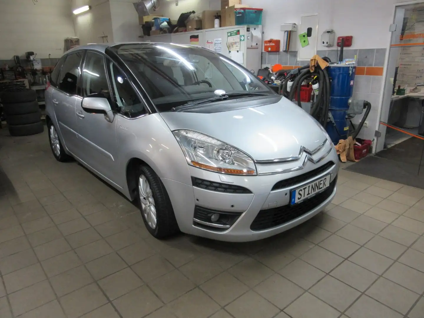 Citroen C4 Picasso Exclusive Silber - 1