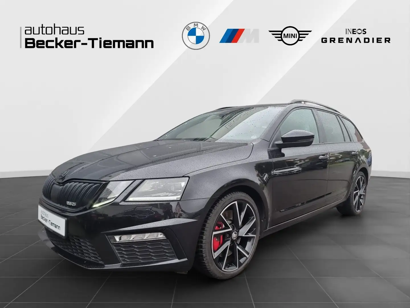 Skoda Octavia Schwarz - 1