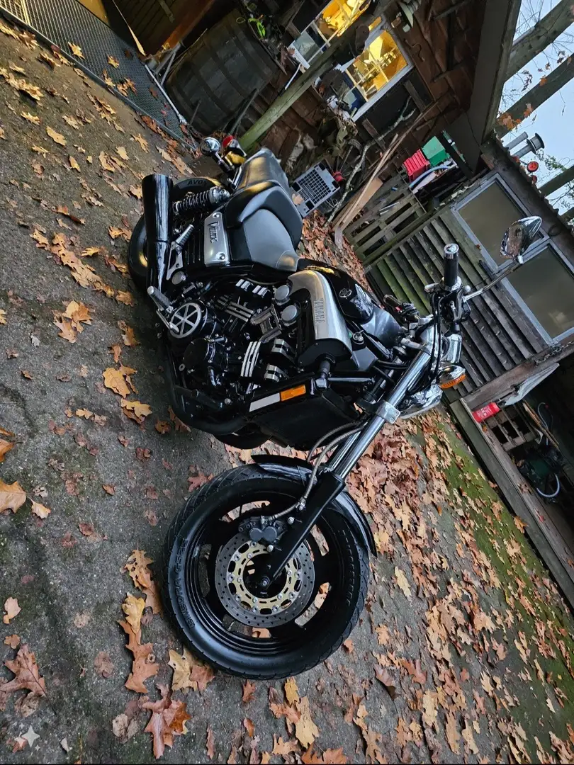 Yamaha Vmax crna - 1