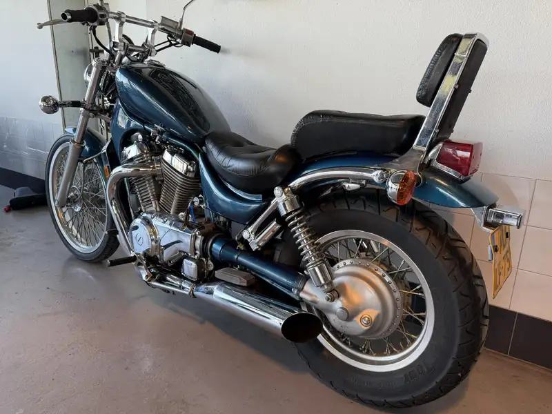 Suzuki VS 800 - foto 8