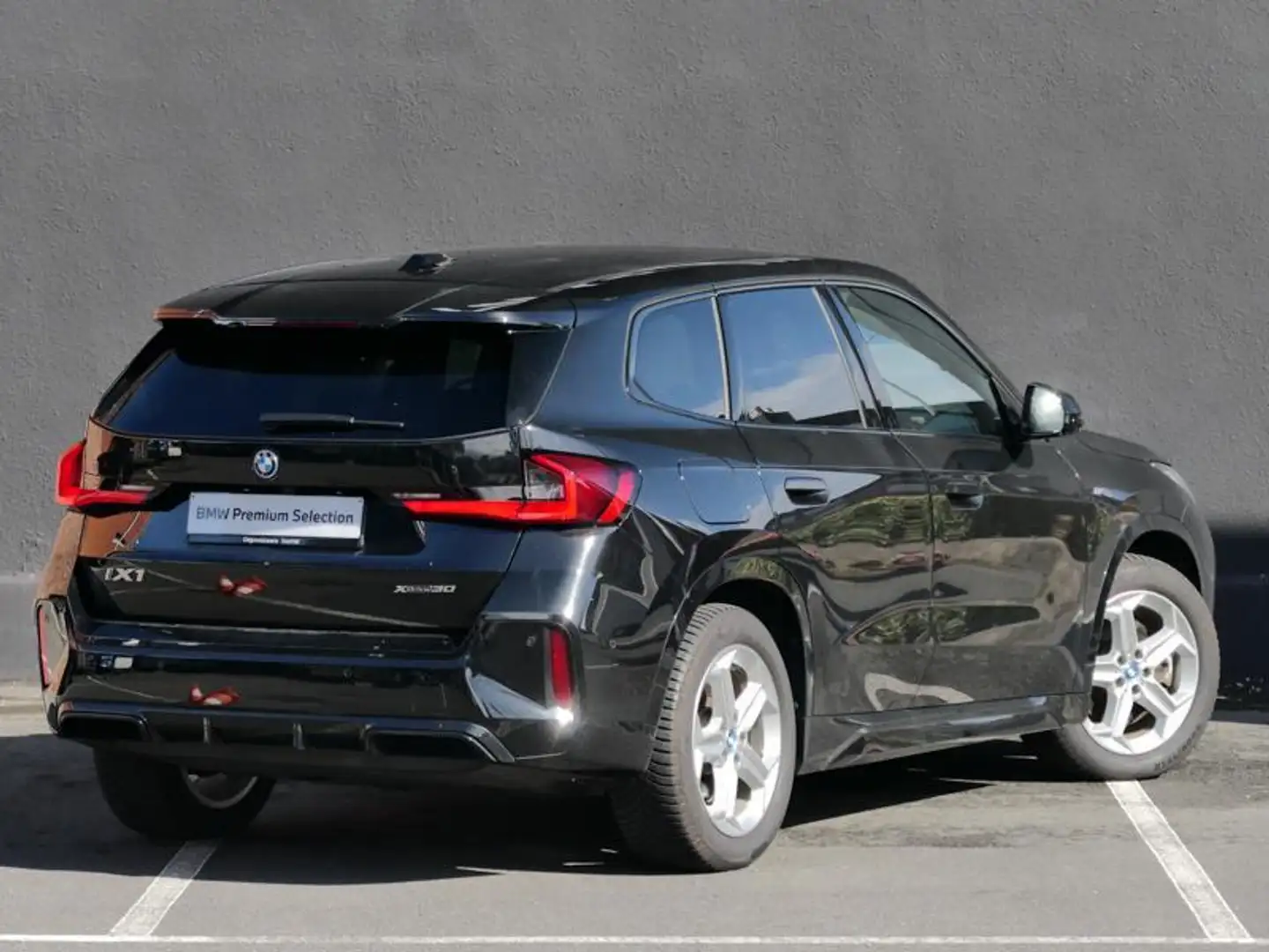 BMW iX1 xDrive30 M Sport | 360° | Driv Noir - 2