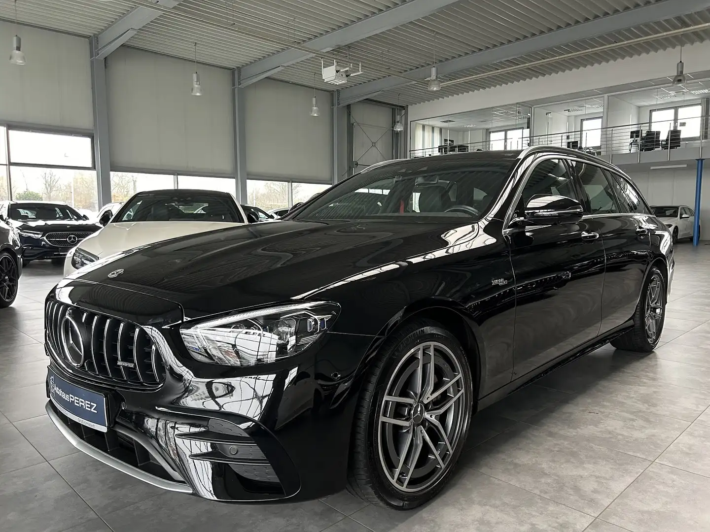 Mercedes-Benz E 53 AMG T 4M+ DISTRONIC-SCHIEBEDACH-MULTIBEAM Schwarz - 2