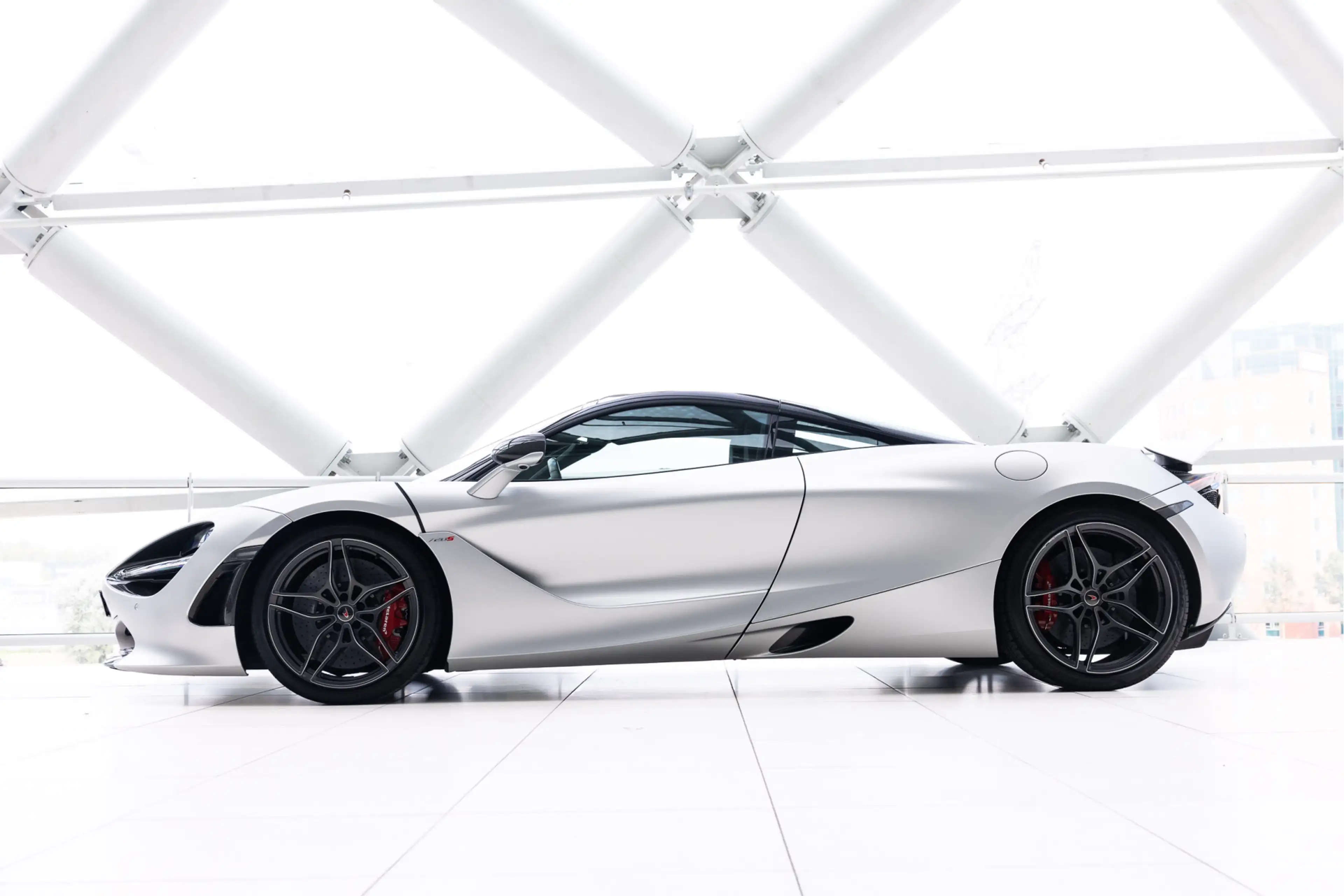 McLaren 720S 4.0 V8 | MSO Paint | Gorilla Glass | Performace | — photo 9