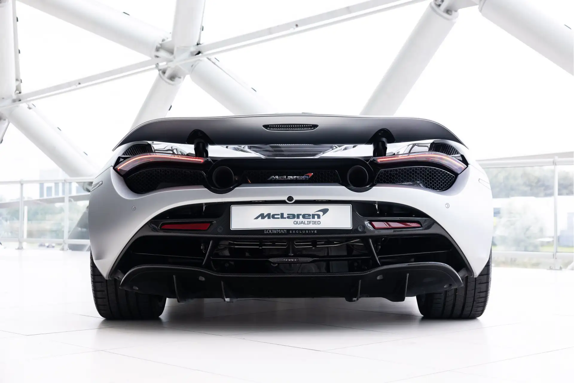 맥라렌 720S 720 Sport Coupe 2018 화이트 사진 8