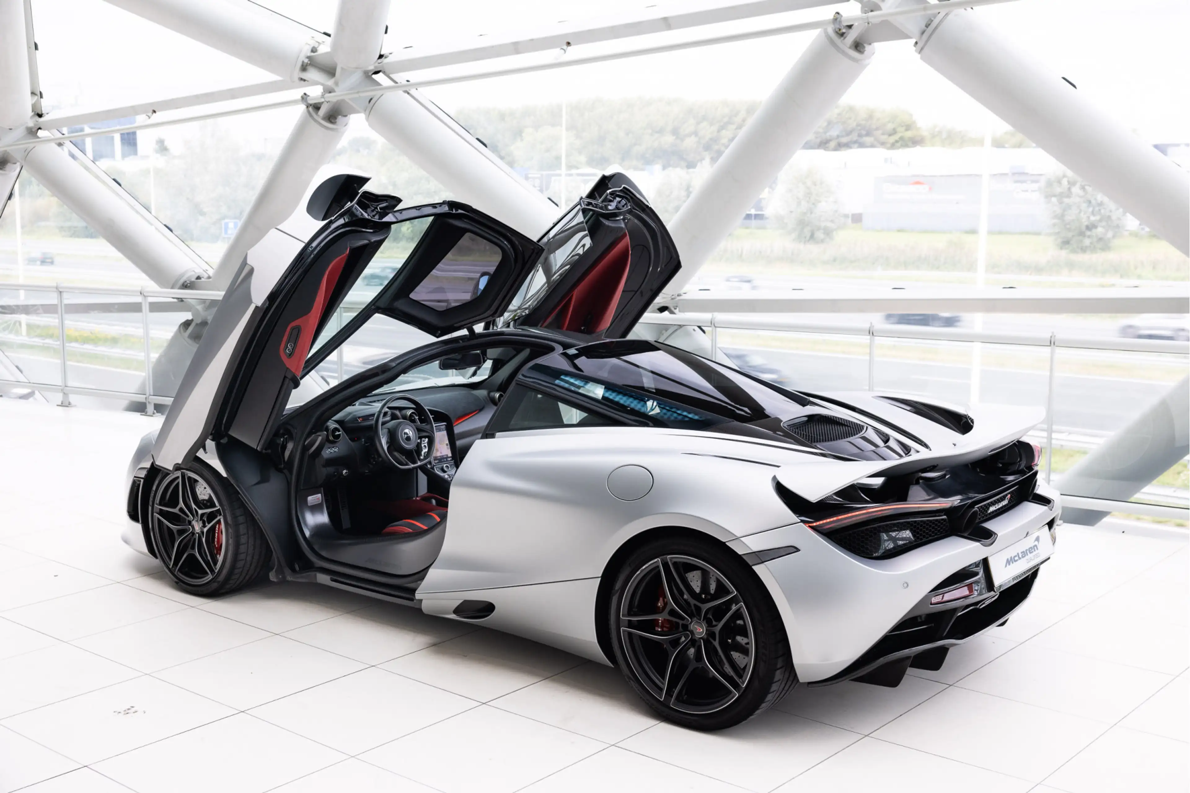 McLaren 720S 4.0 V8 | MSO Paint | Gorilla Glass | Performace | — photo 11