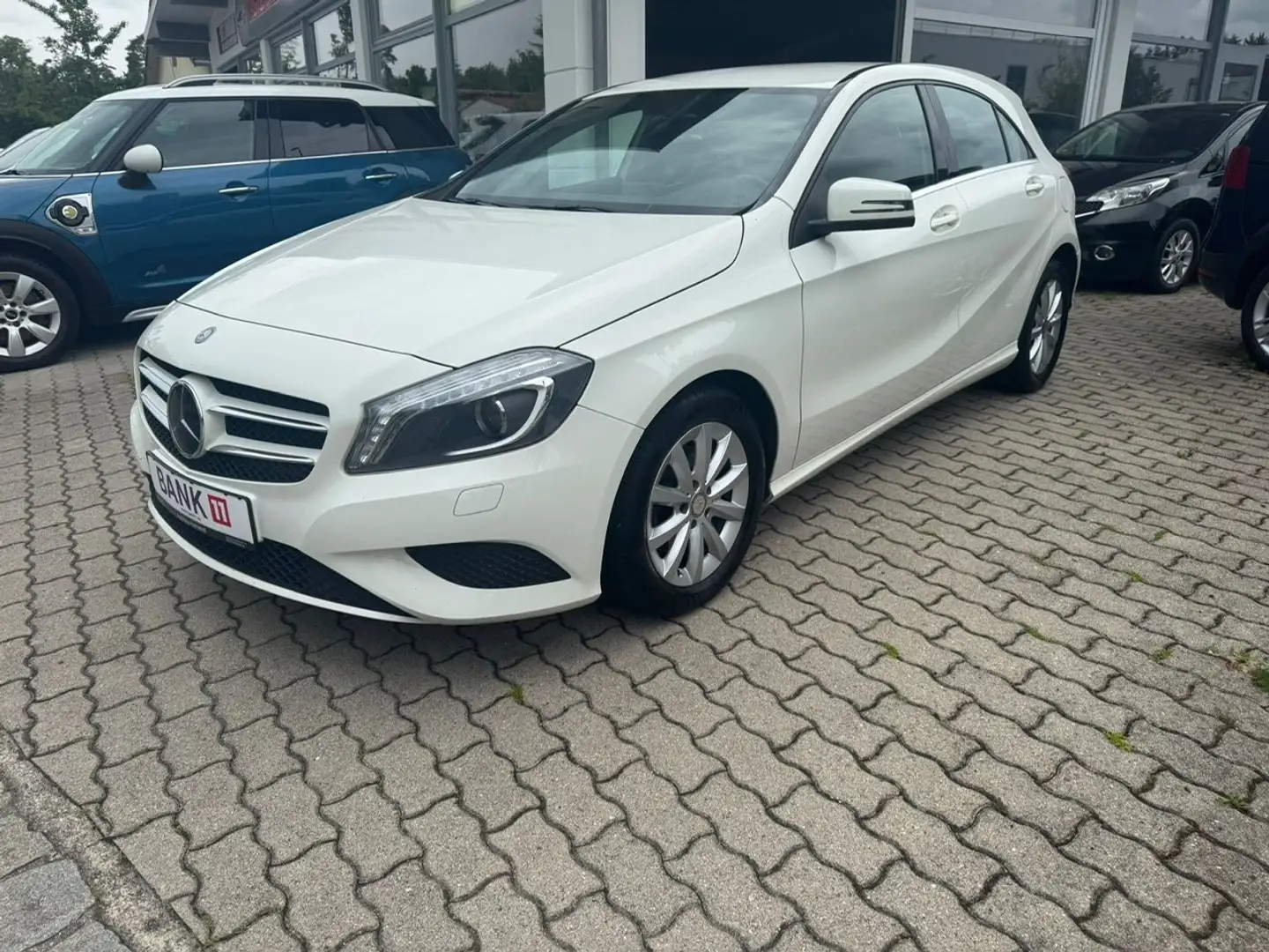 Mercedes-Benz A 180 A 180 BlueEfficiency Weiß - 2