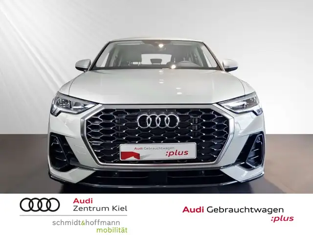 Audi Q3 view 2