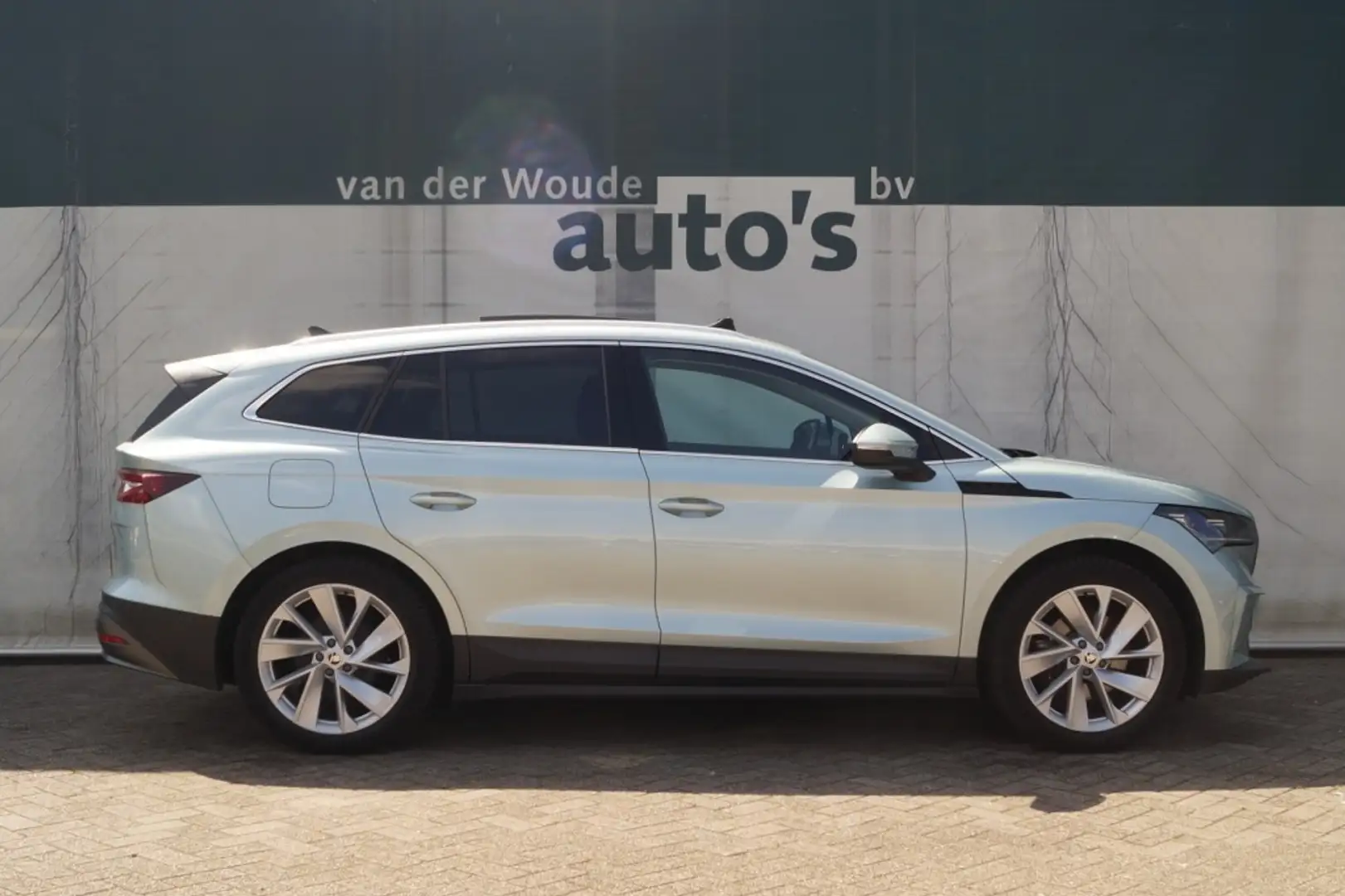 Skoda Enyaq iV 60 180pk 62kWh -PANO-LEER-NAVI-ECC-PDC- Grijs - 2