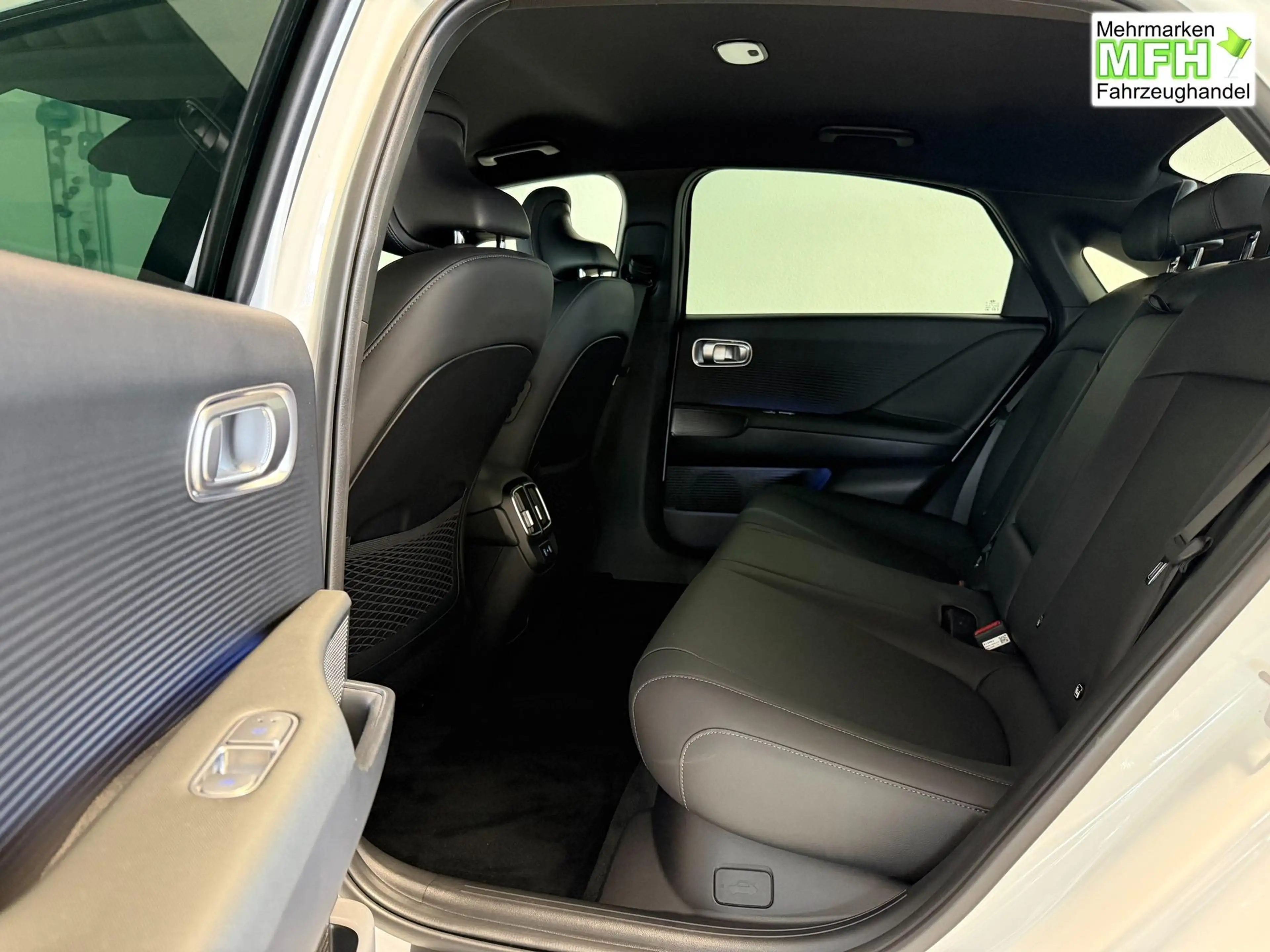 Hyundai IONIQ Top Line Long Range 77,4 kWh 4WD 239 kW (325 PS... — photo 15