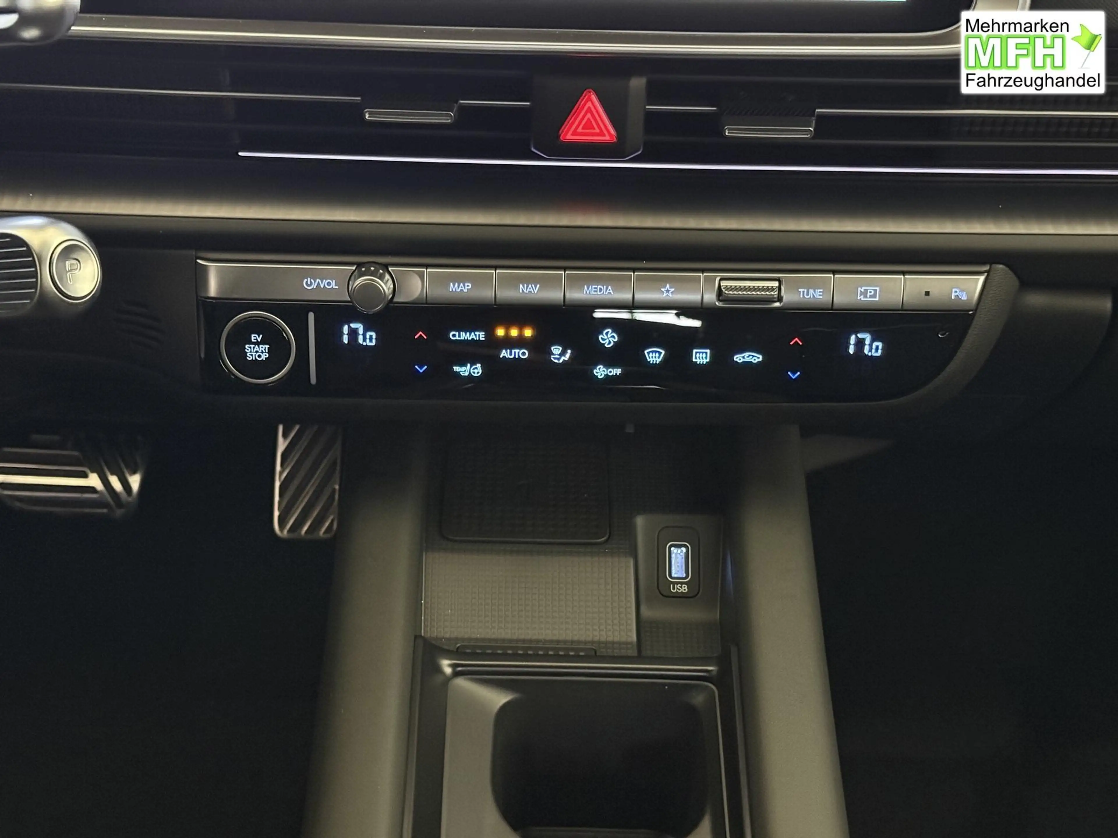 Hyundai IONIQ Top Line Long Range 77,4 kWh 4WD 239 kW (325 PS... — photo 12