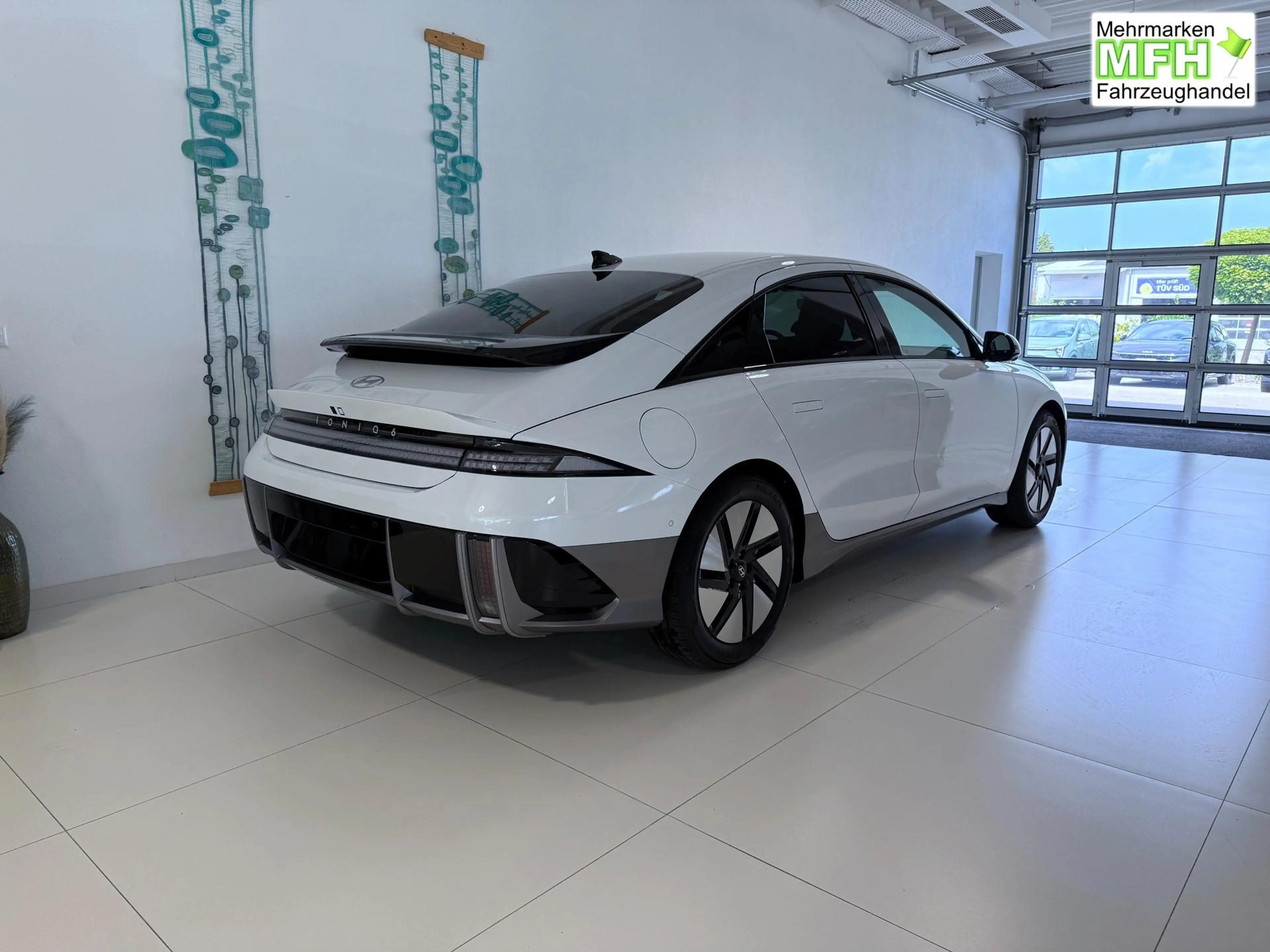 Hyundai IONIQ Top Line Long Range 77,4 kWh 4WD 239 kW (325 PS... — photo 5