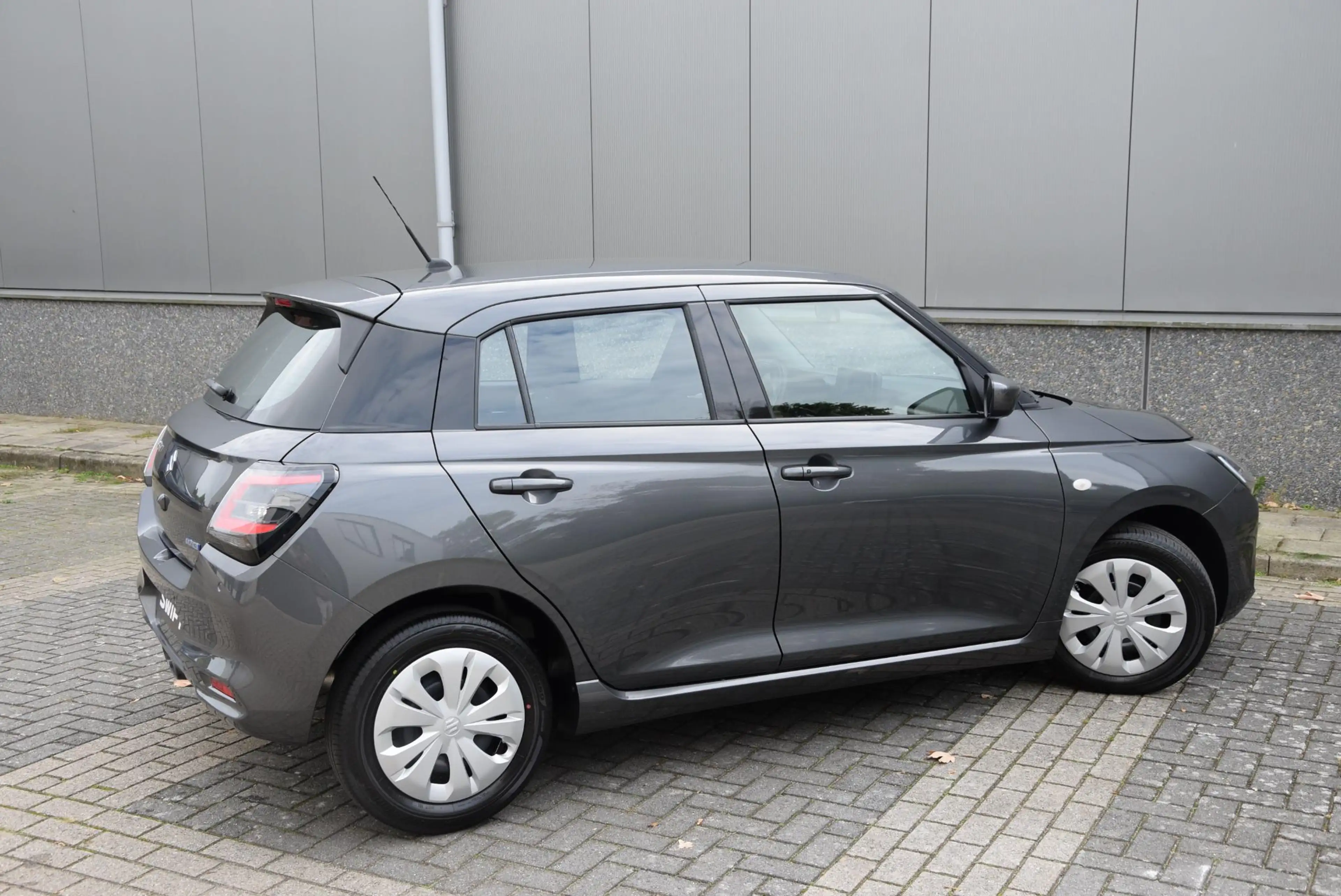 Suzuki Swift 1.2 Comfort Smart Hybrid | Fysiek aanwezig!! | 10 — photo 35