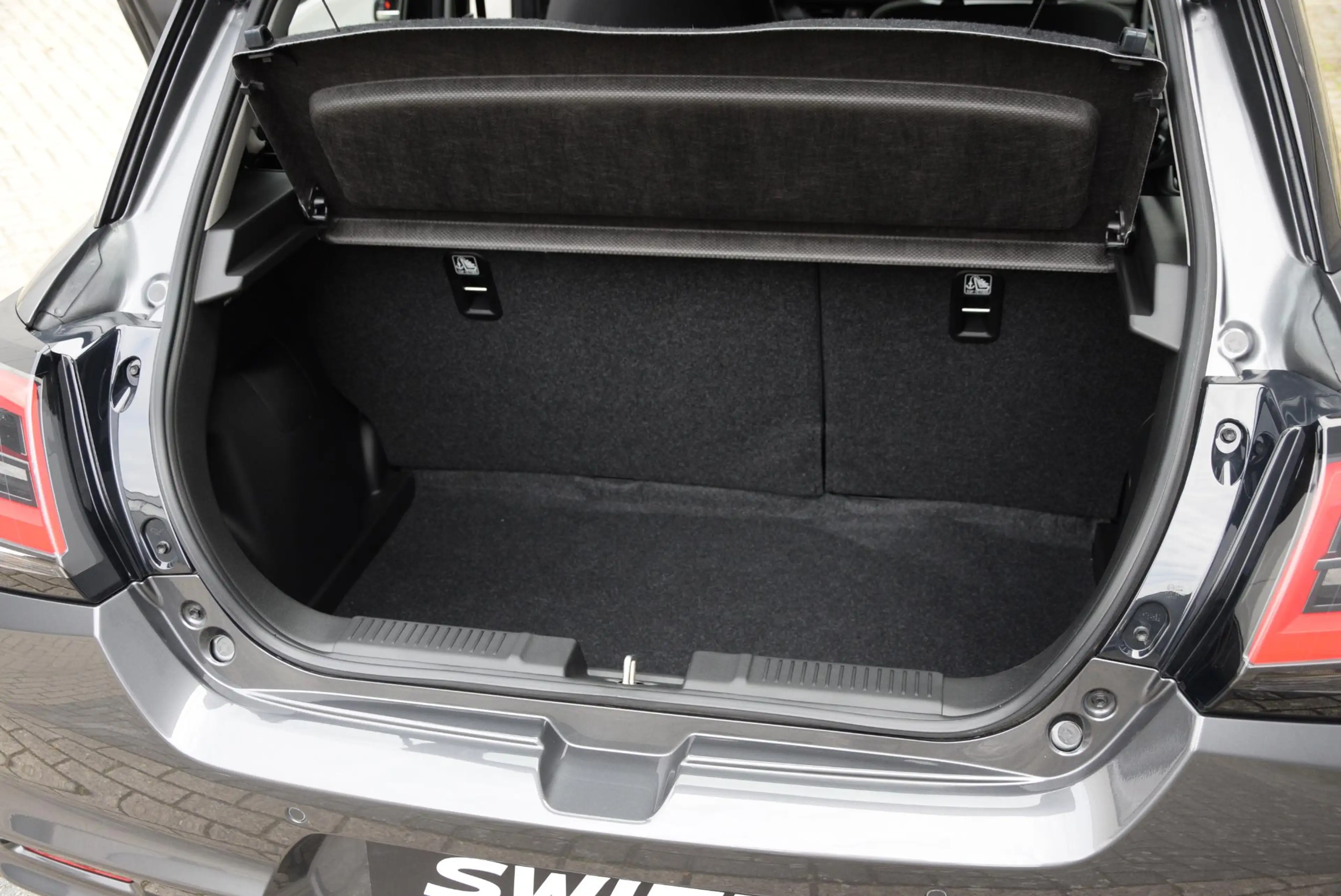 Suzuki Swift 1.2 Comfort Smart Hybrid | Fysiek aanwezig!! | 10 — photo 13