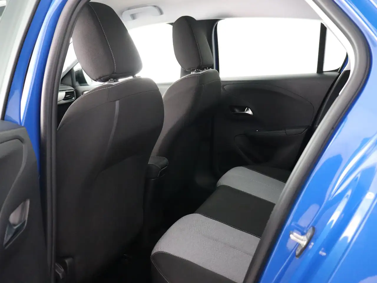 Opel Corsa 1.2 GS (Camera / Stoel- Stuurverw. / Cruise / Carp 23