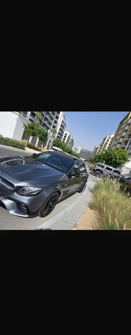 Mercedes-Benz E 63 AMG S 4Matic Speedshift 9G-MCT - 1