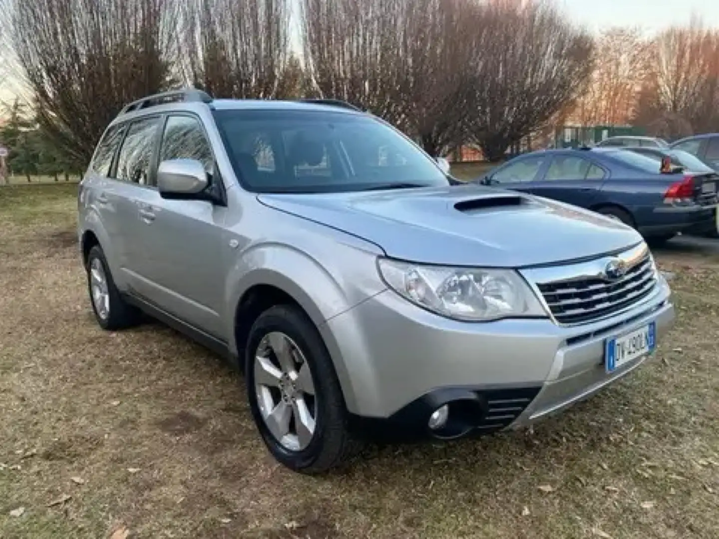 Subaru Forester 2.0d X br Szary - 2