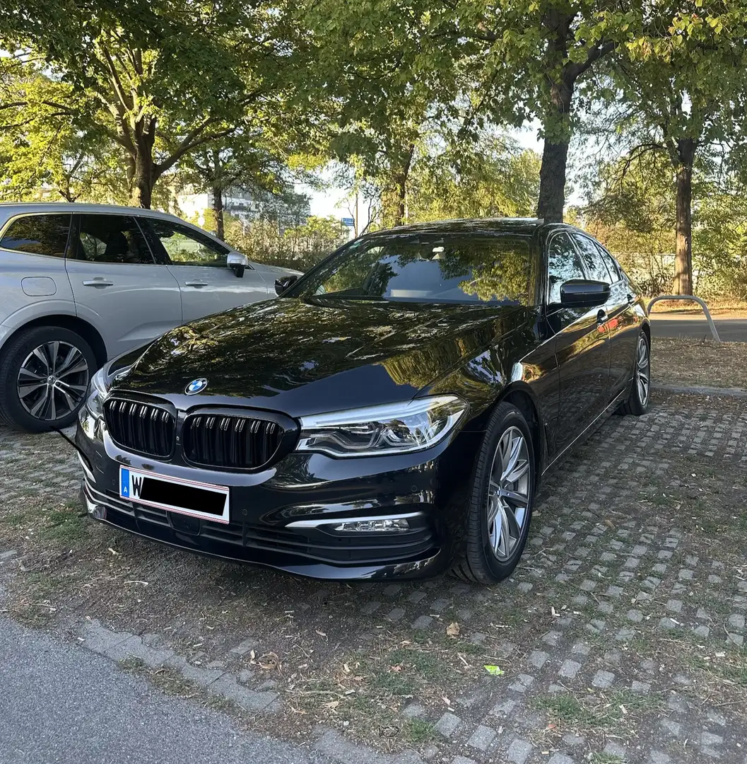 BMW 540 540i xDrive Aut. Vollausstattung Servicegepflegt Schwarz - 1