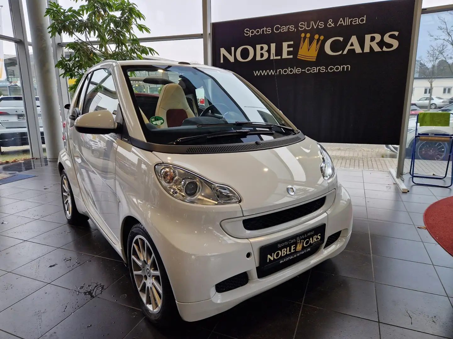 smart forTwo cabrio Passion mhd 52 kW KLIMA SHZ ALU Weiß - 1