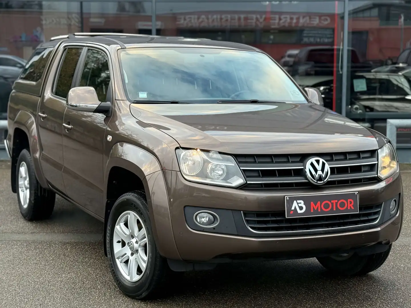 Volkswagen Amarok 2.0CRTDi 4MOTION 180CV TVAC CUIR GPS ATT.REM CRUIS Braun - 1