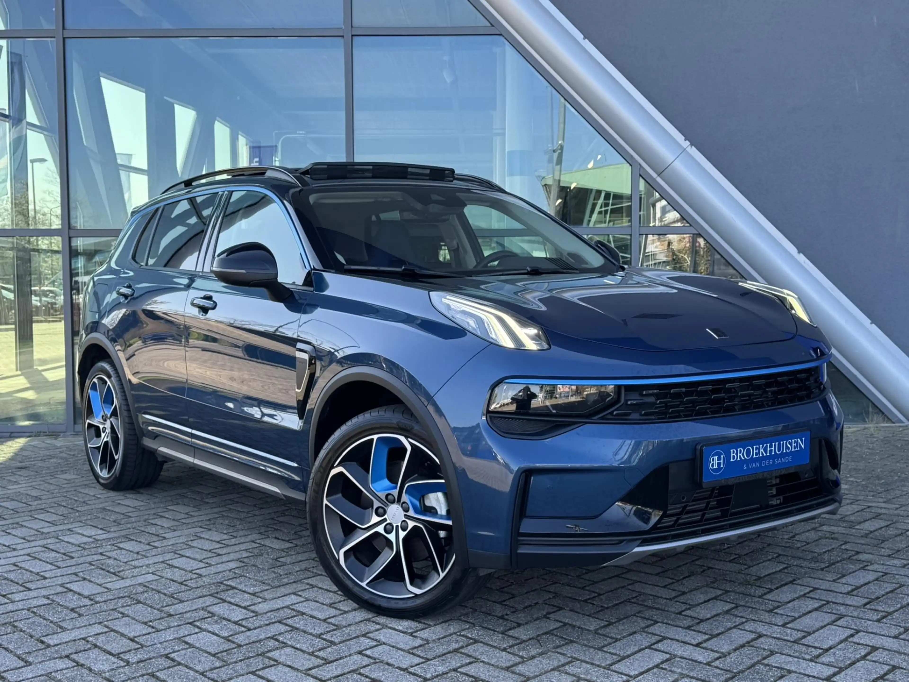 Lynk & Co 01 1.5 6,6 Kwh Accu 261pk Panoramadak / 360 Camera / — photo 3