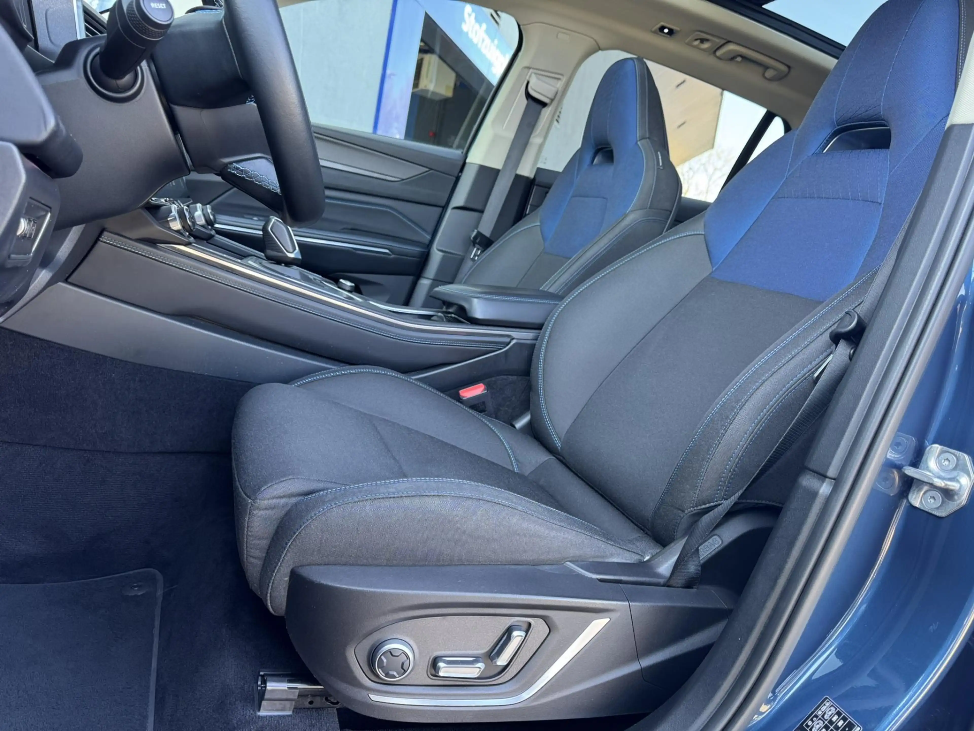 Lynk & Co 01 1.5 6,6 Kwh Accu 261pk Panoramadak / 360 Camera / — photo 18