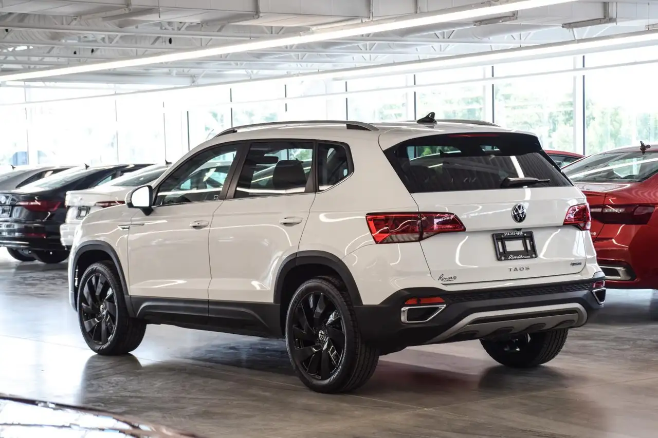Volkswagen Taos photo Volkswagen Taos