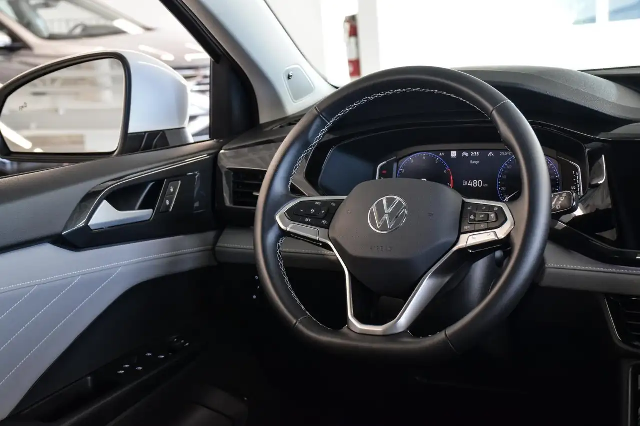 Volkswagen Taos photo Volkswagen Taos