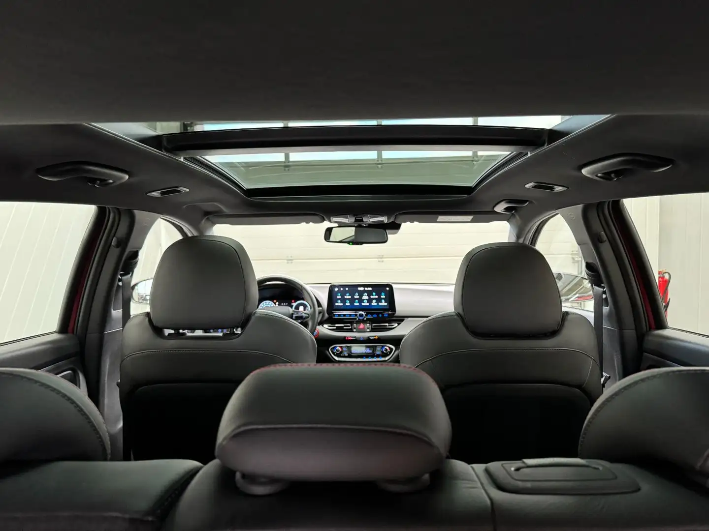 Hyundai i30 cw 1.5 NLine DCT Sitz-Paket Panodach Garantie Rot - 2