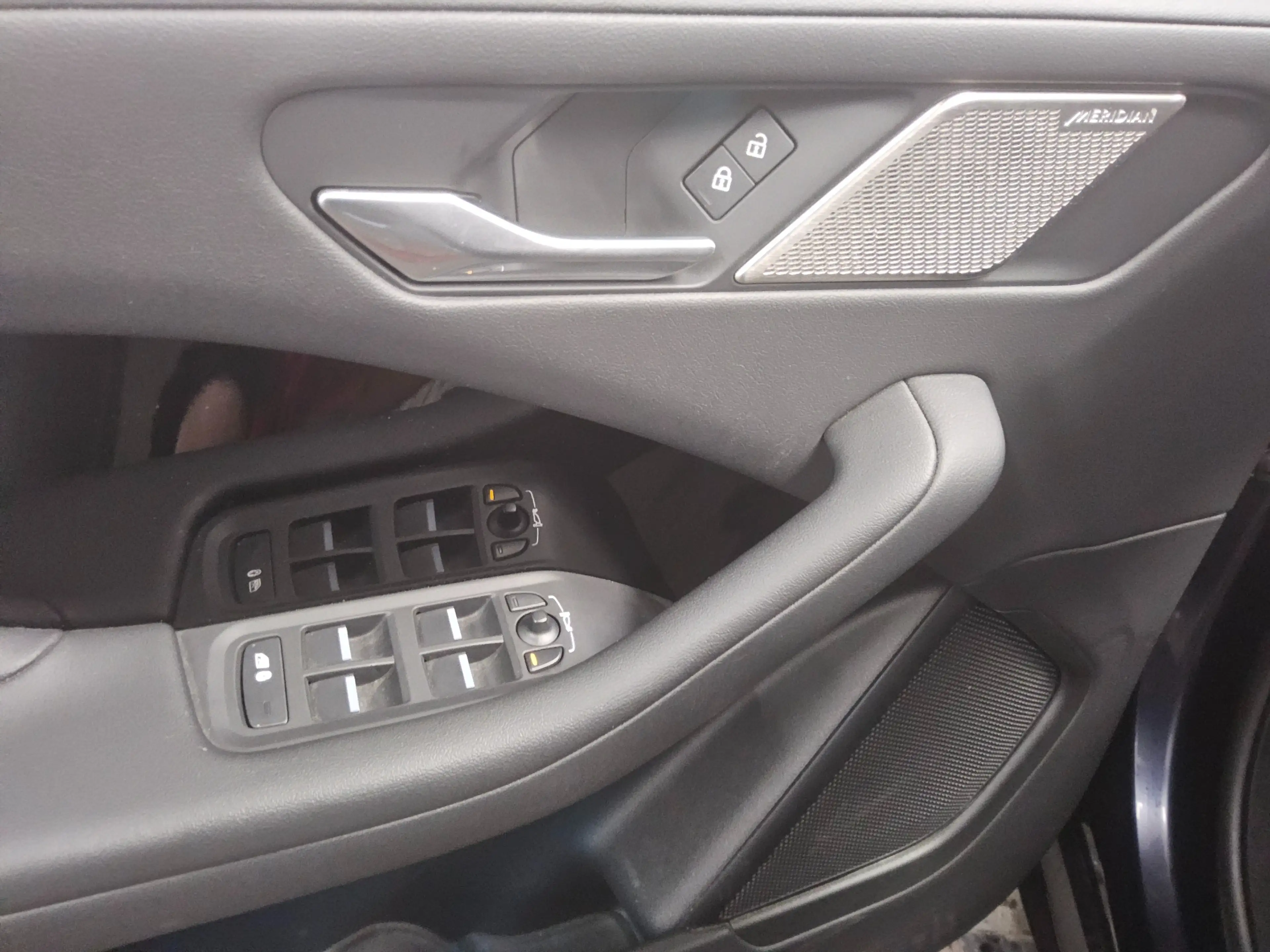 Jaguar I-Pace EV320 Navi LED HuD 360°- Kamera ACC — photo 10