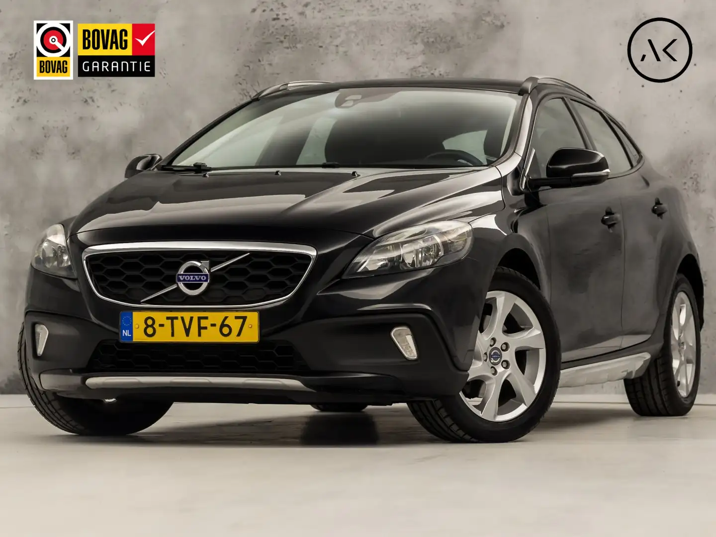 Volvo V40 Cross Country 1.6 T4 Sport 179Pk (NAVIGATIE, CLIMATE, TREKHAAK, Schwarz - 1