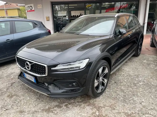 Volvo V60 Cross Country V60 II 2019 Cross Country 2.0 b4 Business Pro Line awd auto