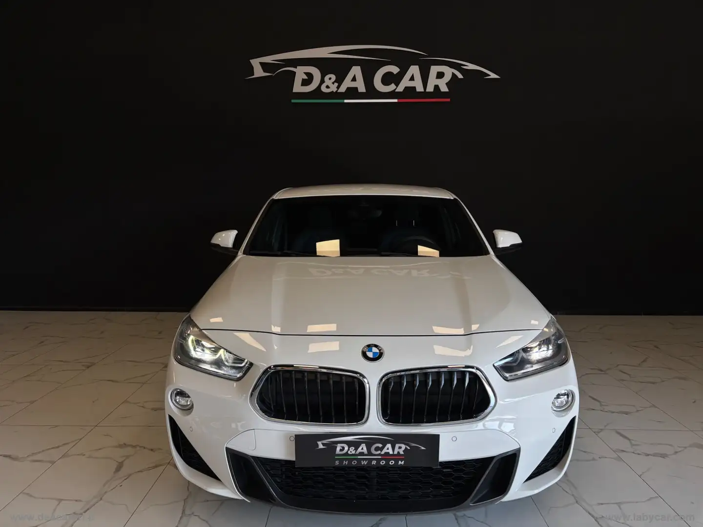 BMW X2 sDrive18d Msport Wit - 2