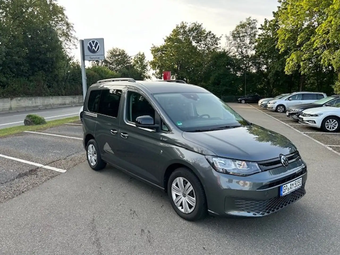 Volkswagen Caddy 1.5 TSI DSG Navi + APP-Connect Sitzheizung Grau - 1
