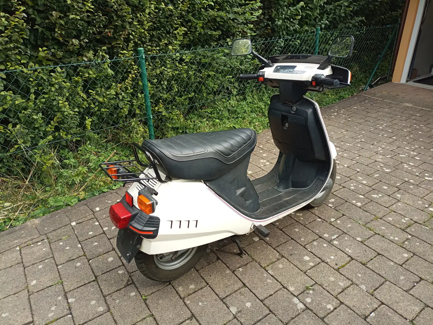 Honda Lead N80 Blanco - 2