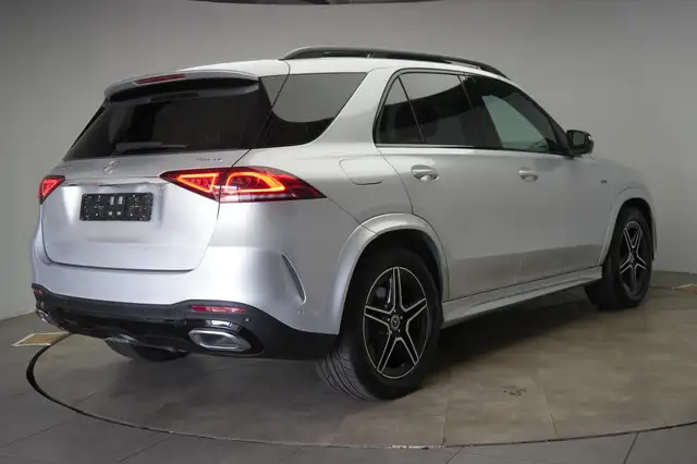 Mercedes-Benz Gle Class view 4