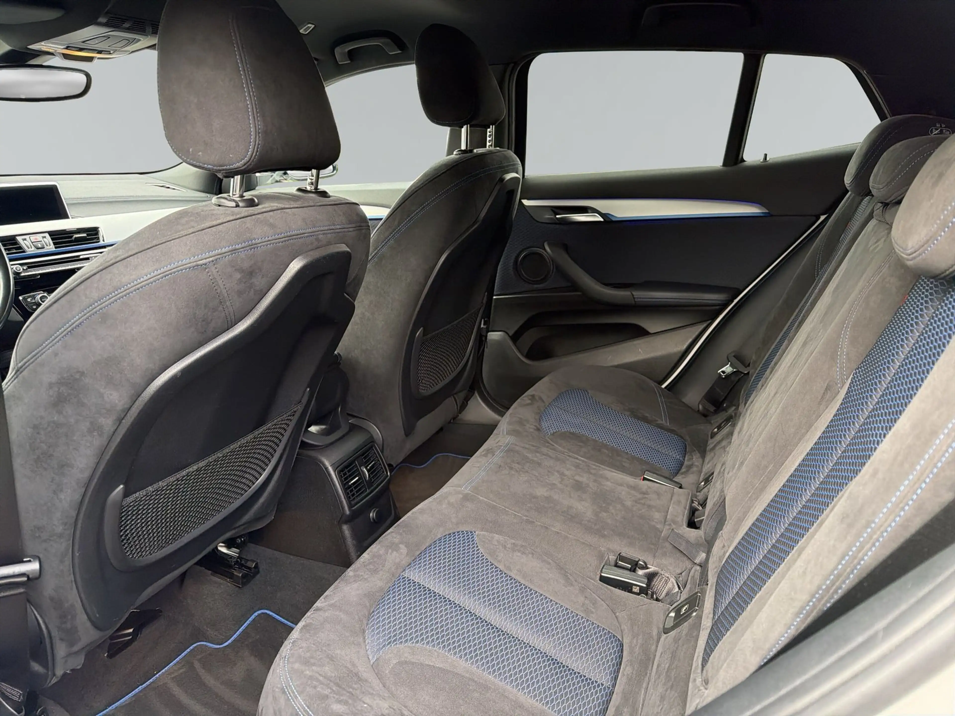BMW X2 xDrive20d M Sport NAVI PLUS.HUD.RFK.PARKASSIS — photo 11