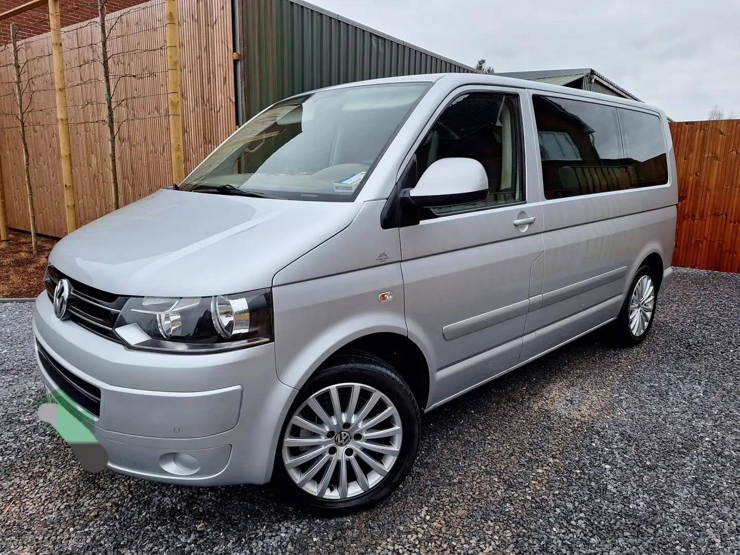 Volkswagen T5 Caravelle Lang 4MOTION Comfortline - 2