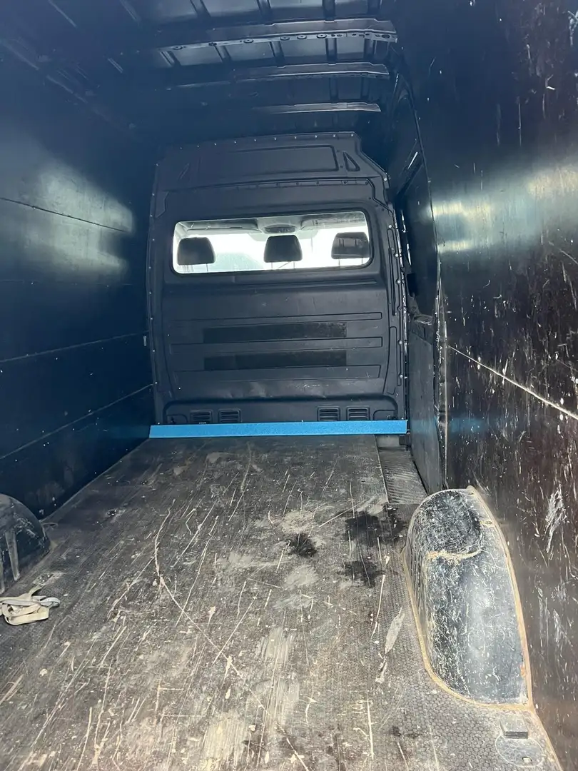 Volkswagen Crafter 2.0 CR TDi (EU6) Zwart - 2