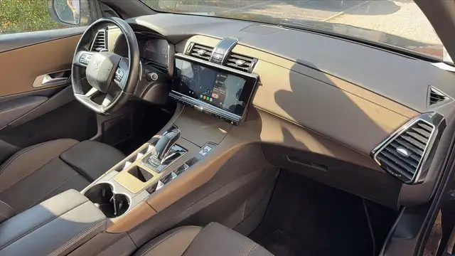 DS Automobiles DS 7 Crossback view 10