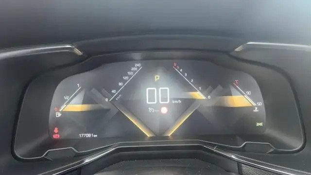 DS Automobiles DS 7 Crossback view 12