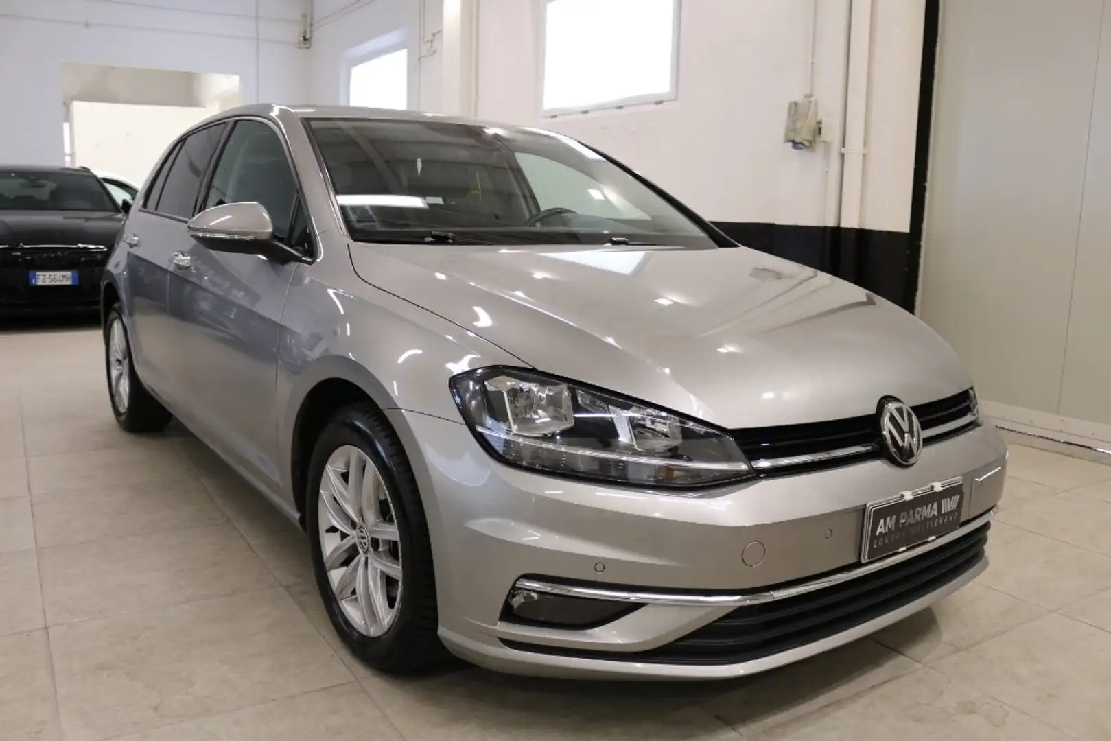 Volkswagen Golf 1.6 TDI 115 CV DSG 5p. Highline  Technology Grijs - 1