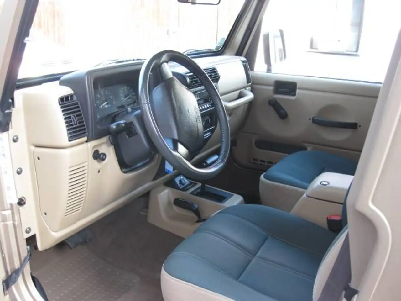 Jeep Wrangler 4.0 Sport Sahara Top 1.Hand, foto 6