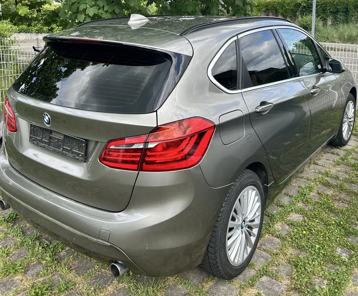 BMW 220