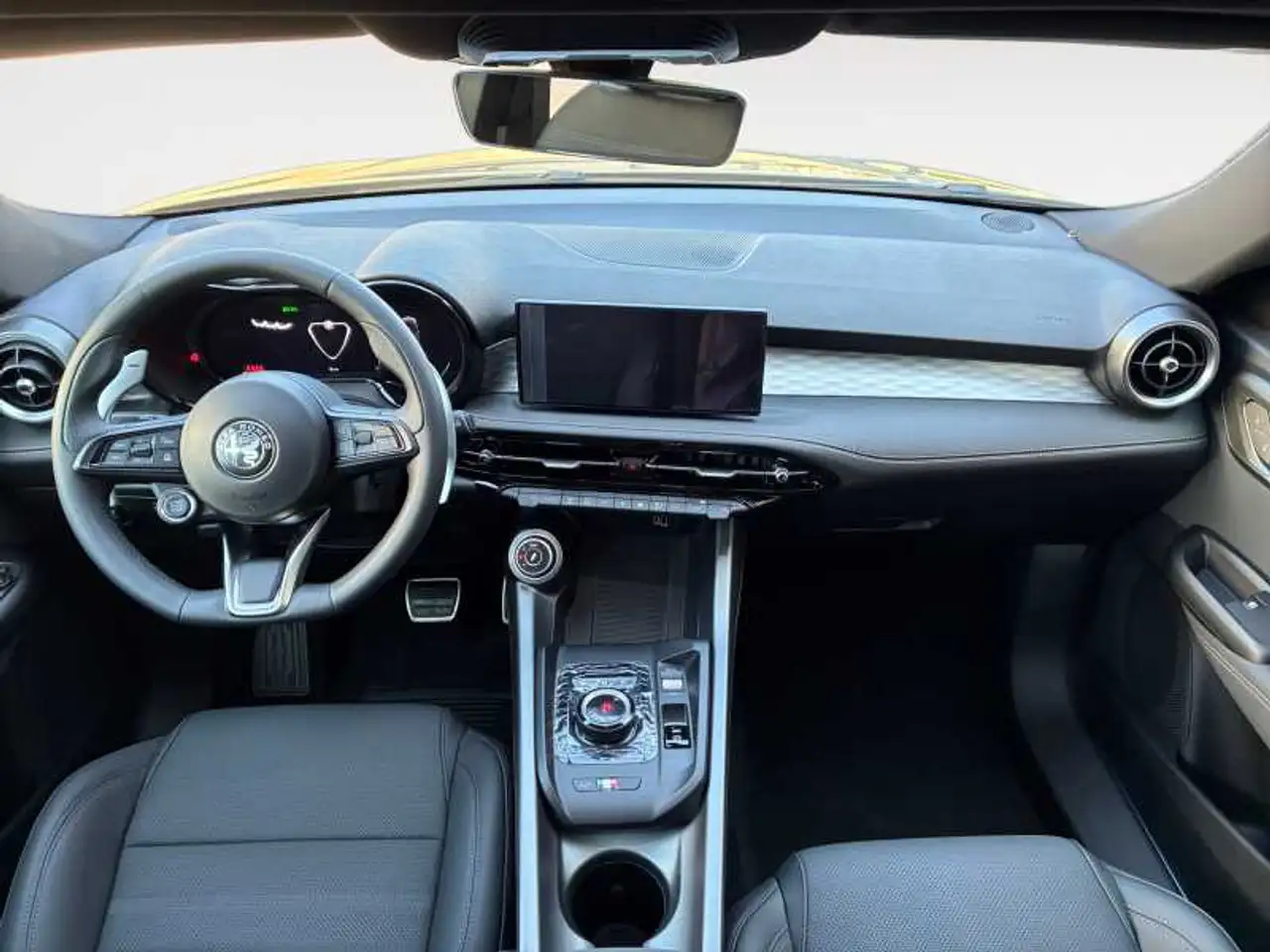 Alfa Romeo Tonale 2025 — фото 11