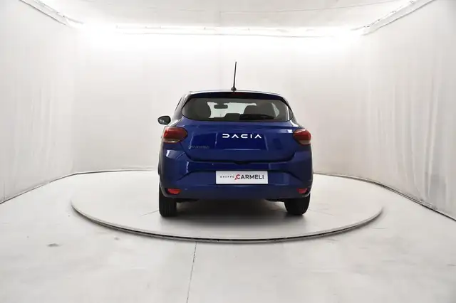 Dacia Sandero view 4